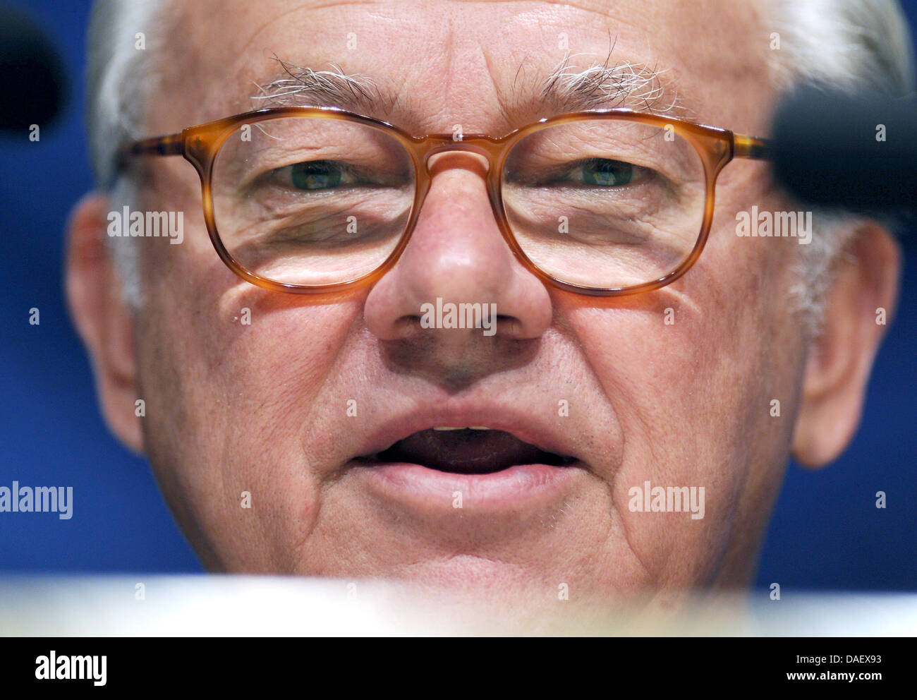 Publisher Hubert Burda speaks on the conference ‘Magazione Days 2011