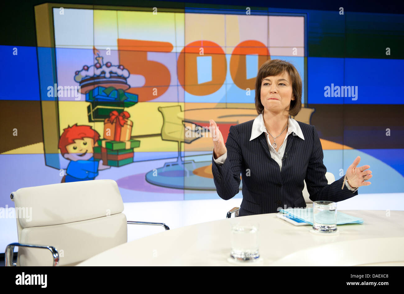 Maybrit Illner presents her talkshow by public broadcaster ZDF for the 500th time in Berlin, Germany, 17 November 2011. Since 14 October 1999, Illner has been presenting her weekly show. Photo: Joerg Carstensen Stock Photo