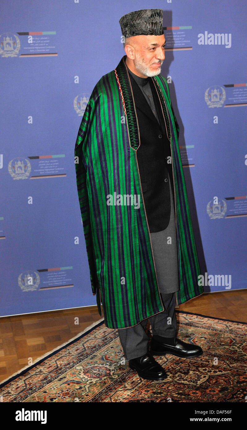 Afghan President Hamid Karsai arrives at the Villa Hammerschmidt in Bonn, Germany, 02 December 2011. Karsai presides over the International Afghanistam Conference which will take place in Bonn on 05 December 2011. Photo: HENNING KAISER Stock Photo