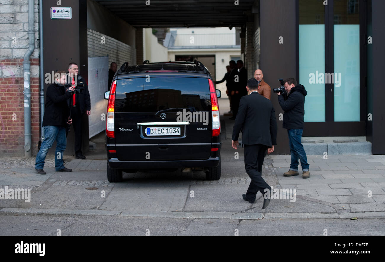 A limousine arrives at Soho House Berlin, a private members  club with 40 bedrooms, 12 February 2011. US pop singer Madonna will present footage from her film 'W.E.' to overseas distributors beside the 61st Berlinale running from 10 to 20 February. Madonna is expected to stay at Soho House. Photo: Arno Burgi Stock Photo