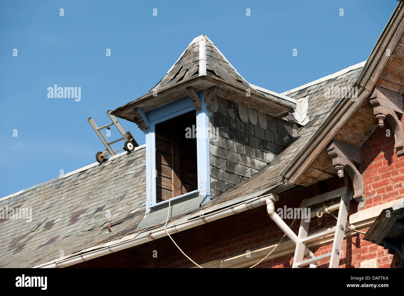 Old Slate Roof Outrigger House Hames-Boucres France Stock Photo