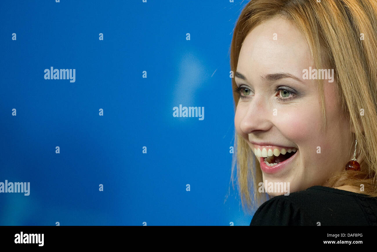 Juda keksa buvisi bilan porno video