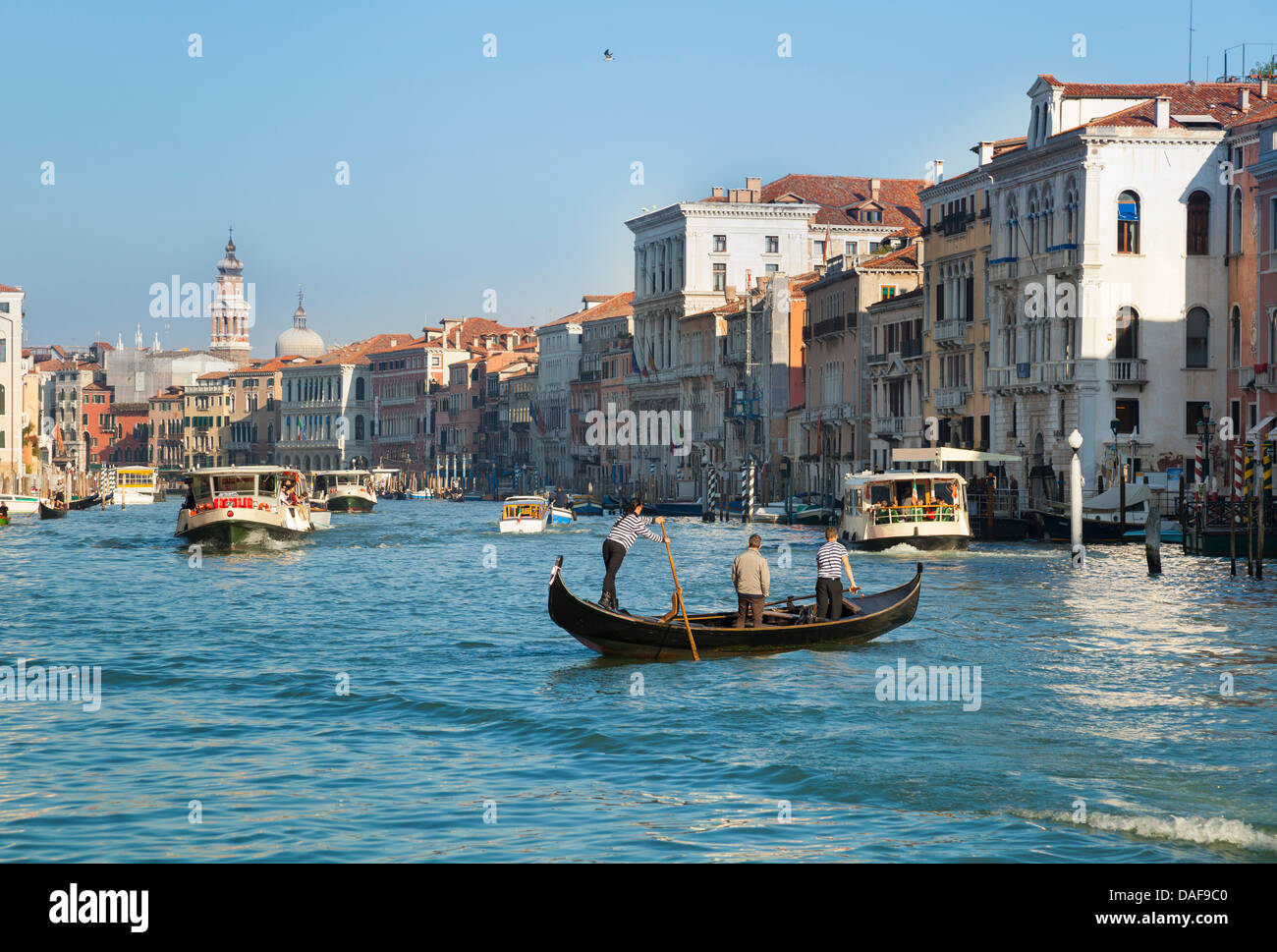 Gondola venice woman hi-res stock photography and images - Alamy