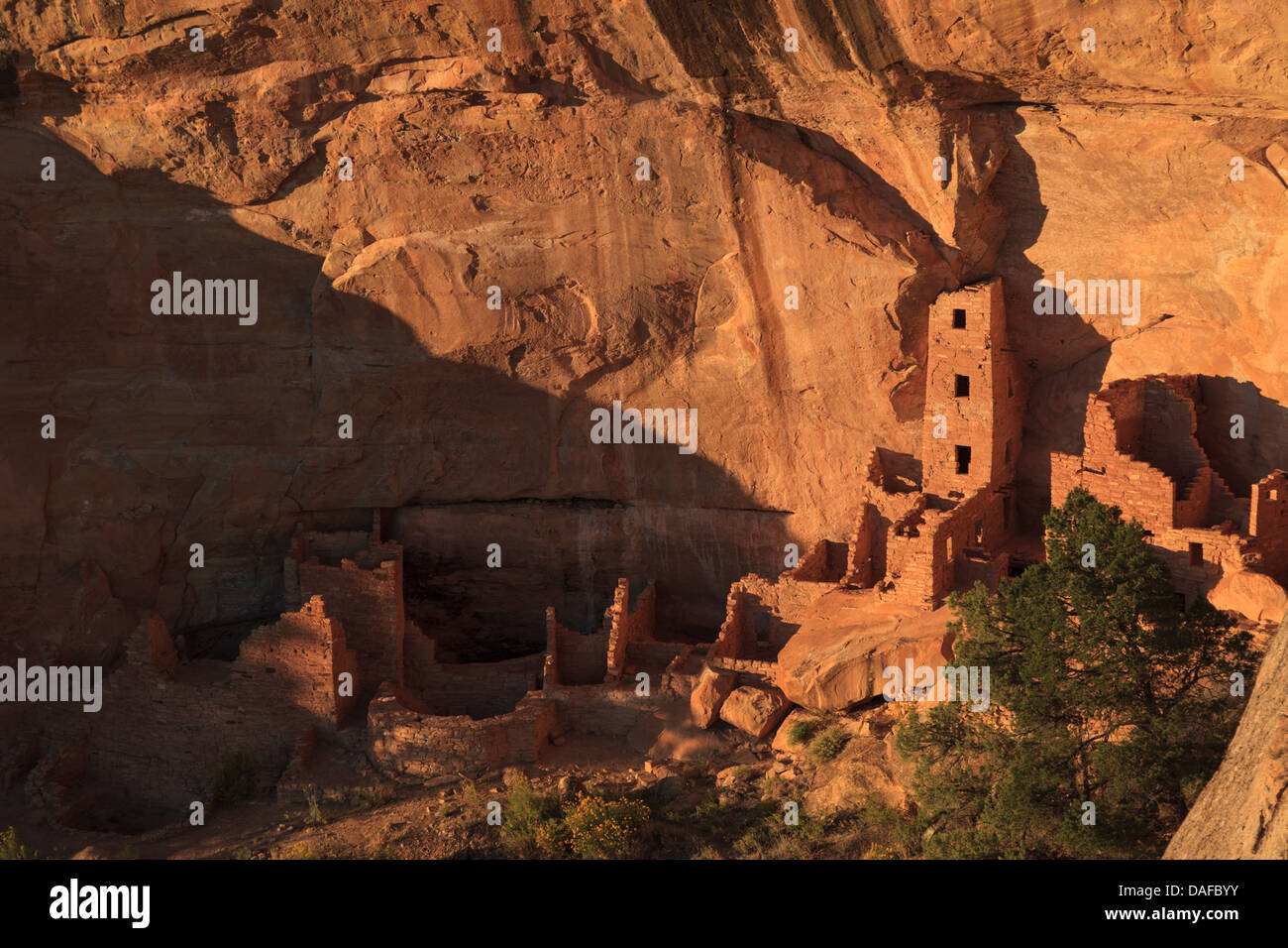 USA, Colorado, Mesa Verde National Park (UNESCO Heritage), Square Tower House dwellings Stock Photo