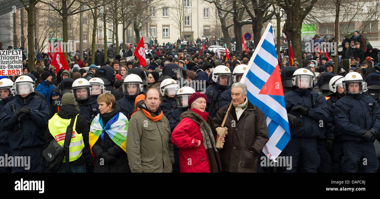Demonstrators block streets in Dresden, due to a neo-Nazi demonstration, Germany, 19 February 2011. Besides about 4000 neo-Nazis from the whole of Europe and approximatly 3000 members of the leftist autonomous scene, more than 20.000 counterprotesters from different places in Germany have gathered in Dresden to protest against Nazis. Photo: ARNO BURGI Stock Photo