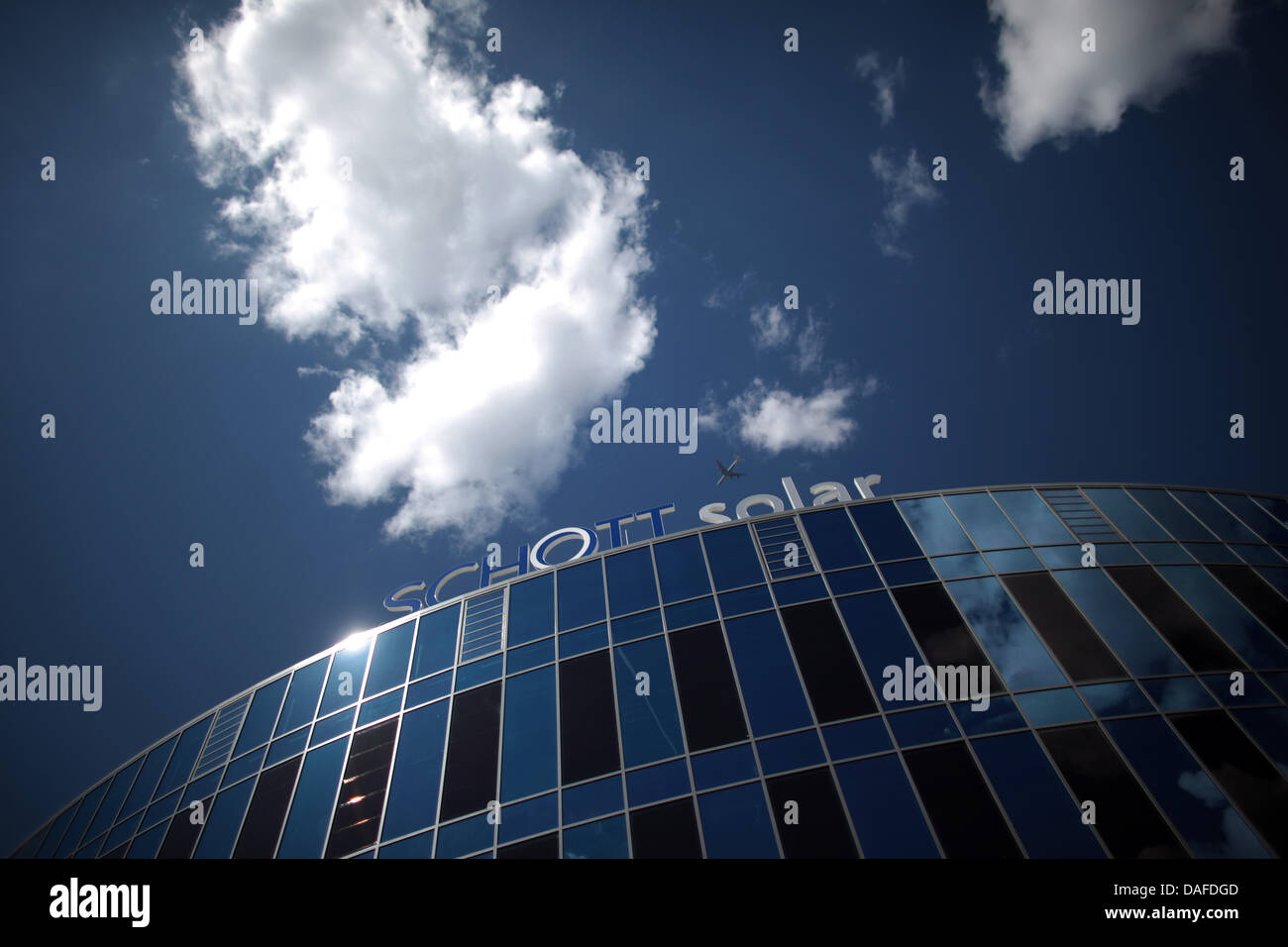 (dpa file) A file picture dated 19 August 2010 of Schott Solat headquarters in Mainz, Germany. Photo: Fredrik von Erichsen Stock Photo