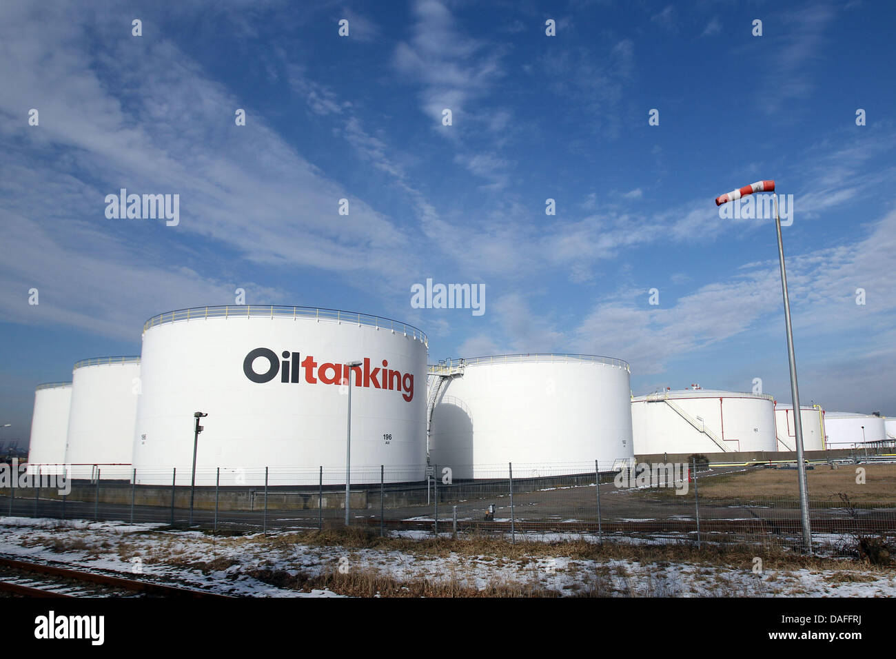 Oil tanks are pictured at the harbour in Hamburg, Germany, 25 February 2011. The oil markets react with hectic deflections to the current crisis in Libya. Prices went up again on 25 February, after they had gone back to normal in the evening of 24 February 2011. In the course of the day, a barrel (159 liters) of the North Sea oil Brent cost about 114 Dollars. Photo: Malte Christian Stock Photo