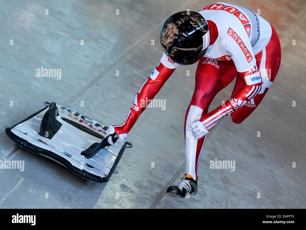 Die kanadische Skeletoni, Mellisa Hollingsworth, startet am Freitag (25