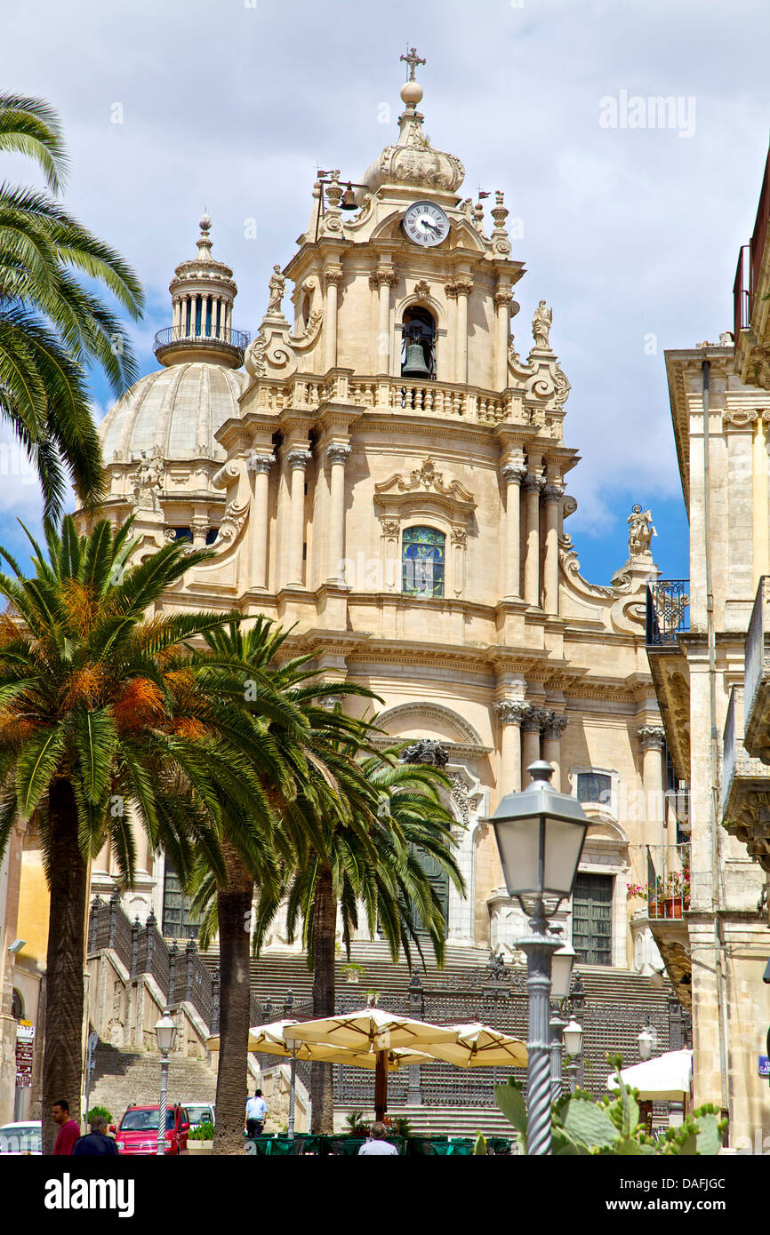 The cathedral of San Giorgio, Saint George, in the baroque town of Ragusa Ibla, Sicily, Sicilia, Italy, Italia Stock Photo