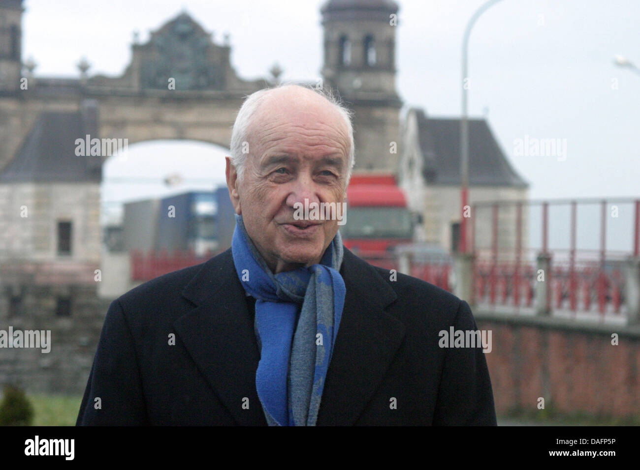 German actor Armin Mueller-Stahl stands in front of the Queen Louise bridge in his city of birth 'Tilsit', named Sovetsk today, situated in the Russian federal district Kaliningrad, Russia, 07 December 2011. The artist and actor visited the city for the first time in 73 years to receive an award as honorary citizen of the town on 07 December 2011. Photo: Thoralf Plath Stock Photo