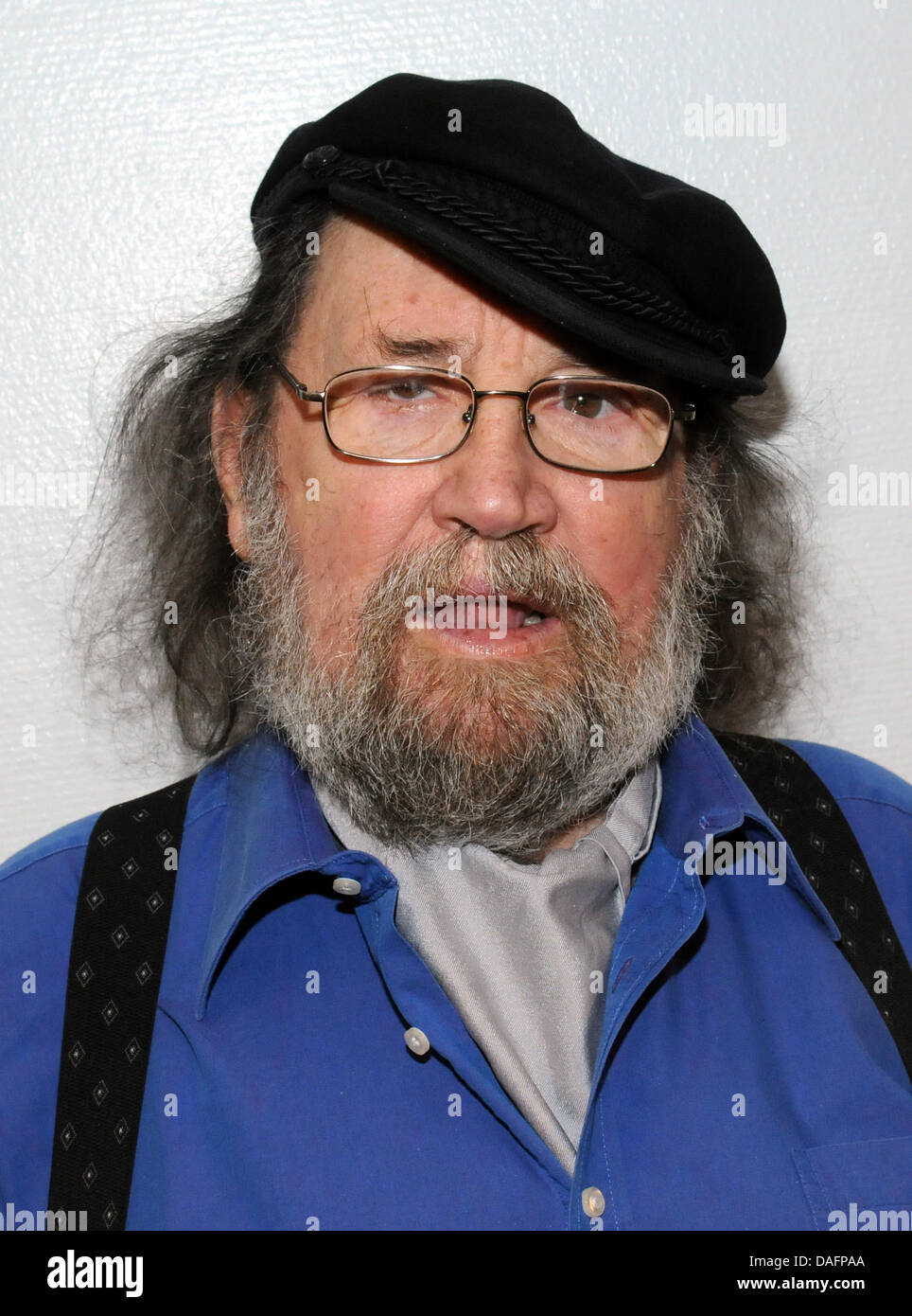 Member of the Irish folk band 'The Dubliners', Barney McKenna, pictured prior to a performance