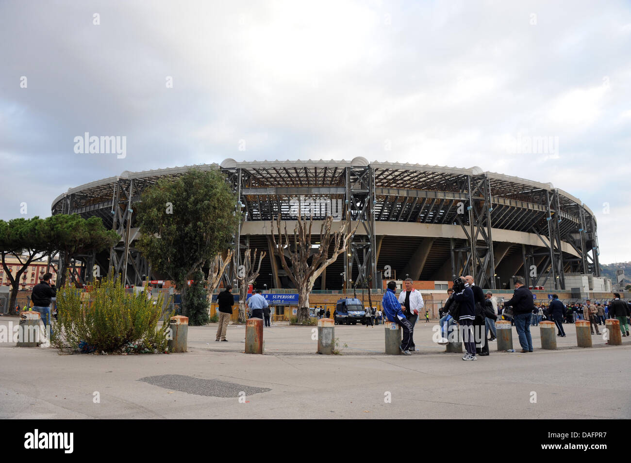 Napoli stadium outside hi-res stock photography and images - Alamy