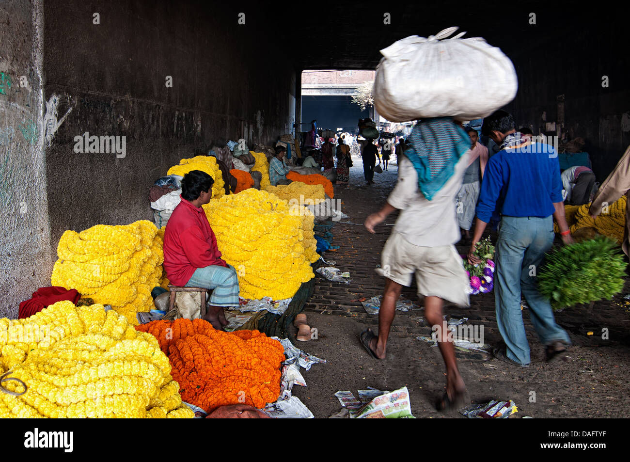 Mullik ghat flower market. Calcutta, Kolkata, West Bengal, India Stock