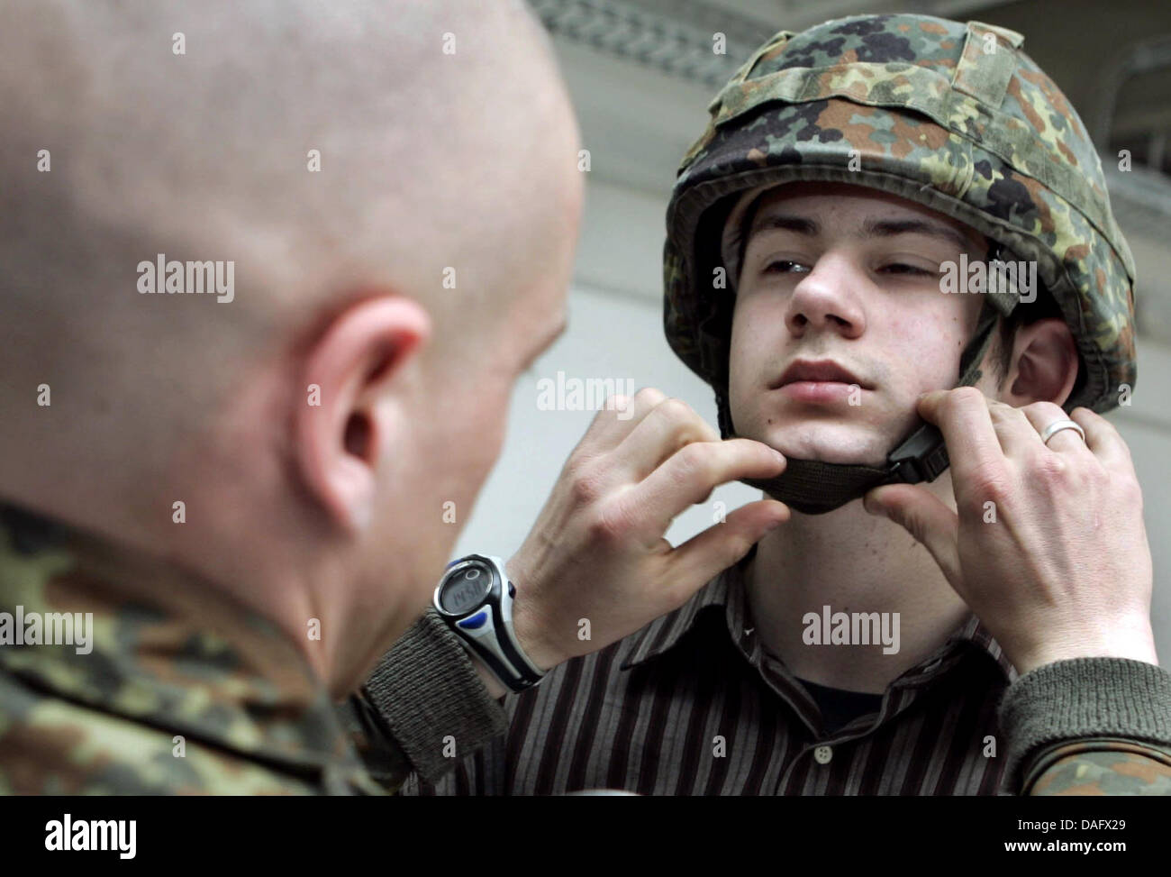 (dpa file) A file picture dated 04 April 2005 of a German Bundeswehr ...