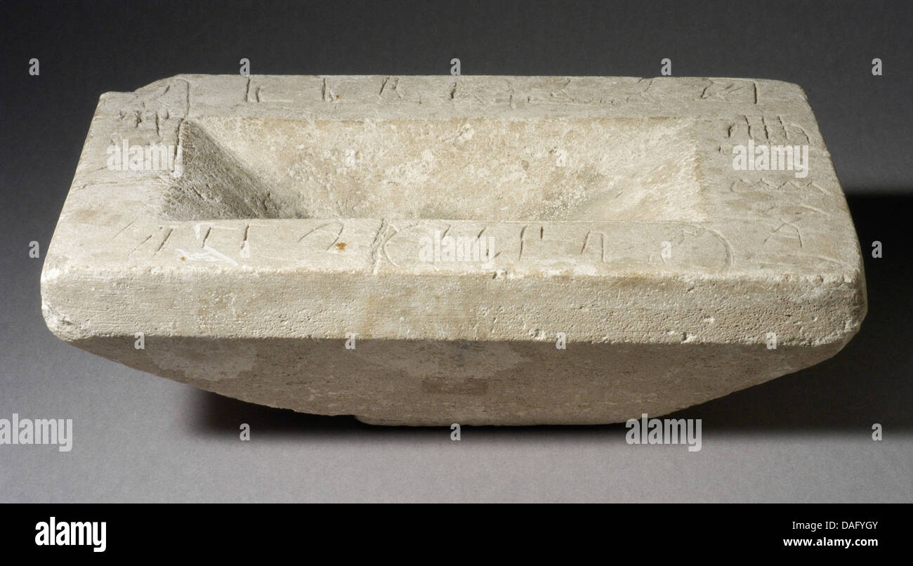 Simple Offering Table Table exemplifies hi-res stock photography and images - Alamy