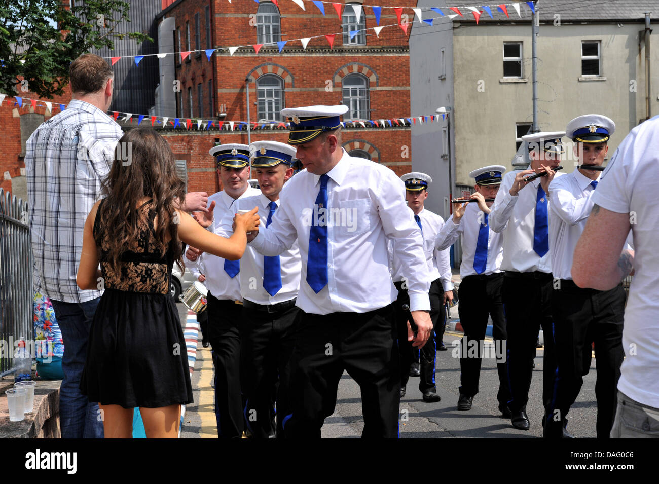 Londonderry, Northern Ireland. 12th July 2013. Upwards of 10,000 Orangemen and spectators accompanied by 40 bands take part in a parade commemorating the 323rd anniversary of the Battle of the Boyne. Photo Credit: George Sweeney / Alamy Live News Stock Photo