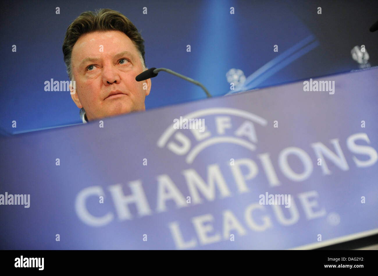 The picture shows the coach of the German national league soccer team FC Bayern Muenchen Louis van Gaal speaking at a press conference at the 'Allianz Arena' in Munich, Germany on 14 March 2011. The second leg game of FC Bayern Muenchen versus Inter Mailand will be on tuesday. FC Bayern München won the first leg game 1:0. PHOTO: ANDREAS GEBERT Stock Photo
