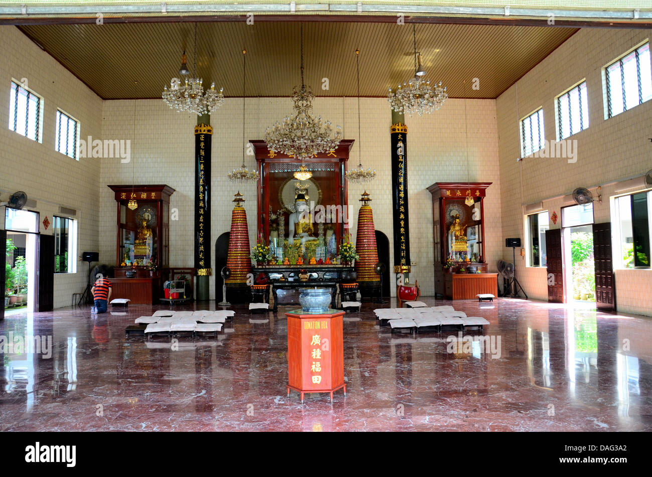 Buddhist temple golden urn hi-res stock photography and images - Alamy
