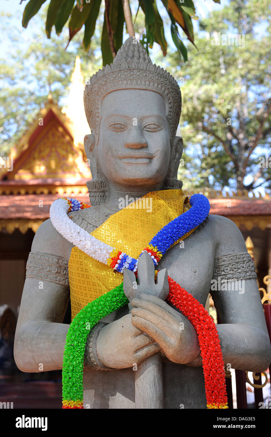 Modern khmer statue, Siem Reap, Cambodia Stock Photo Alamy