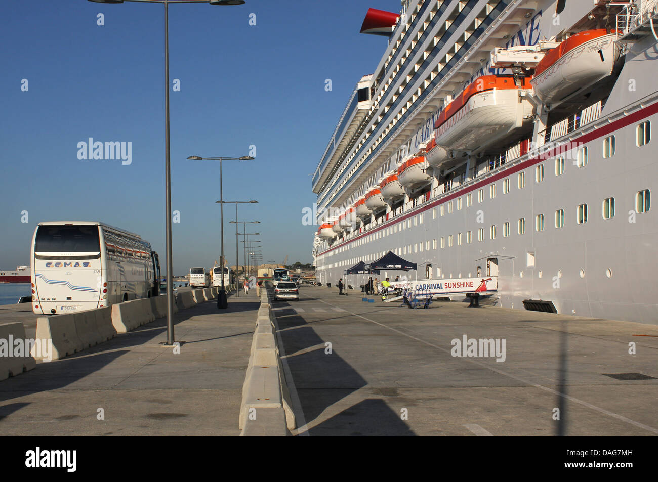 Carnival Cruises Cruise ship “Carnival Sunshine” (272 mtrs) on berth