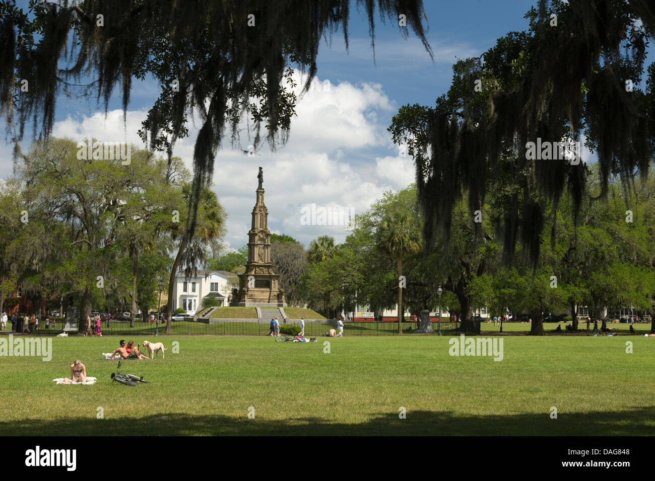 CONFEDERATE MONUMENT FORSYTH PARK SAVANNAH USA Stock Photo Alamy