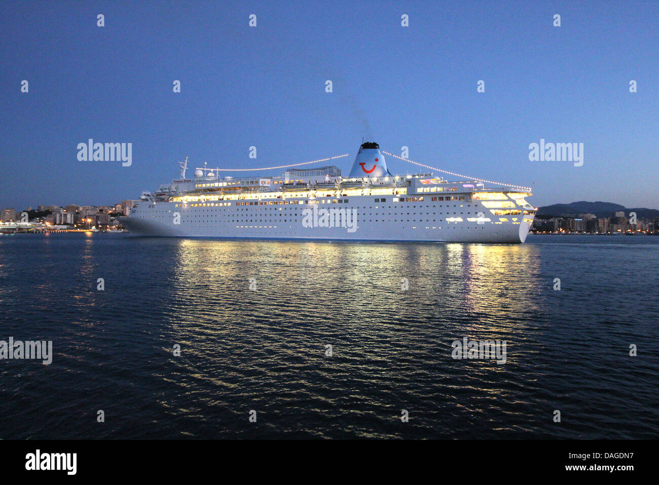 Thomson Cruises Cruise Ship “Thomson Dream” ( 243 mtrs) early morning