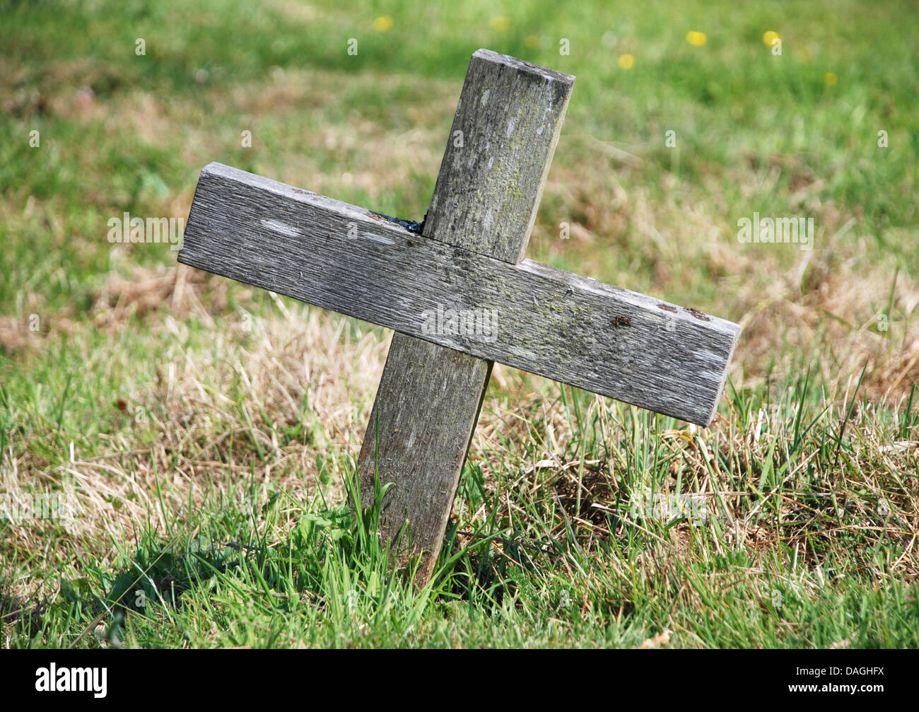 Wood cross grave hires stock photography and images Alamy