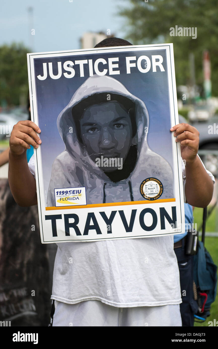 July 12, 2013 - Marcus Campbell demonstrates outside the Seminole County Courthouse while the jury deliberates in the trial of George Zimmerman, Zimmerman was charged in 2012 for the shooting death of Trayvon Martin in Sanford, FL. Credit:  Cal Sport Media/Alamy Live News Stock Photo