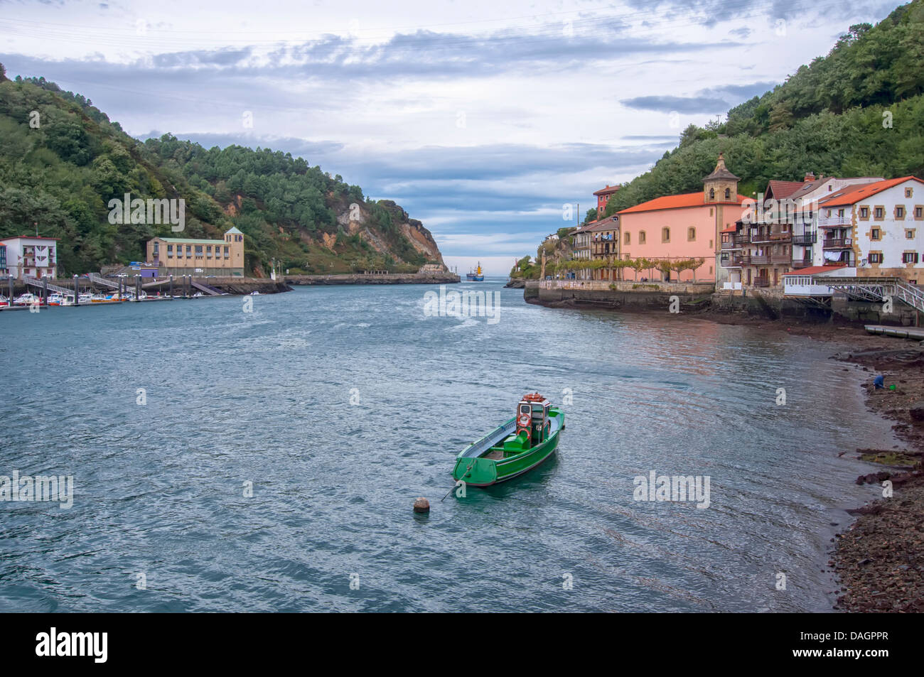 Flights from San Juan, in Basque Pasai Donibane, fishing village in Guip?zcoa Stock Photo