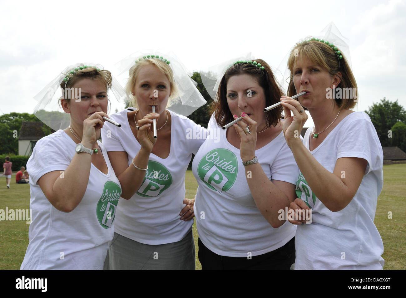 Pea shooter hi-res stock photography and images - Alamy