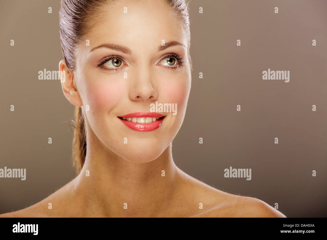 Portrait of the young woman Stock Photo - Alamy