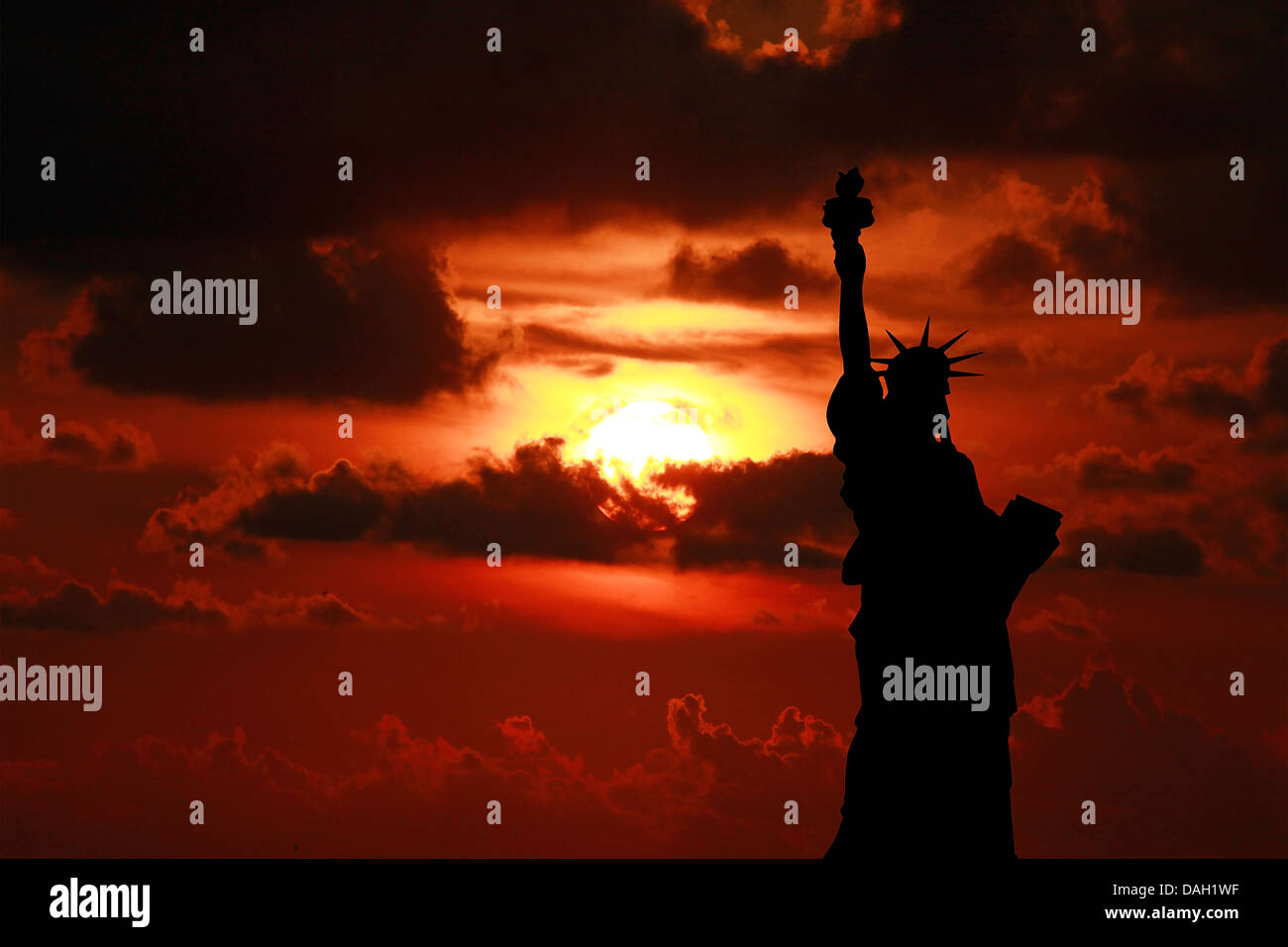 The Statue of Liberty at Sunset, New York City Stock Photo - Alamy