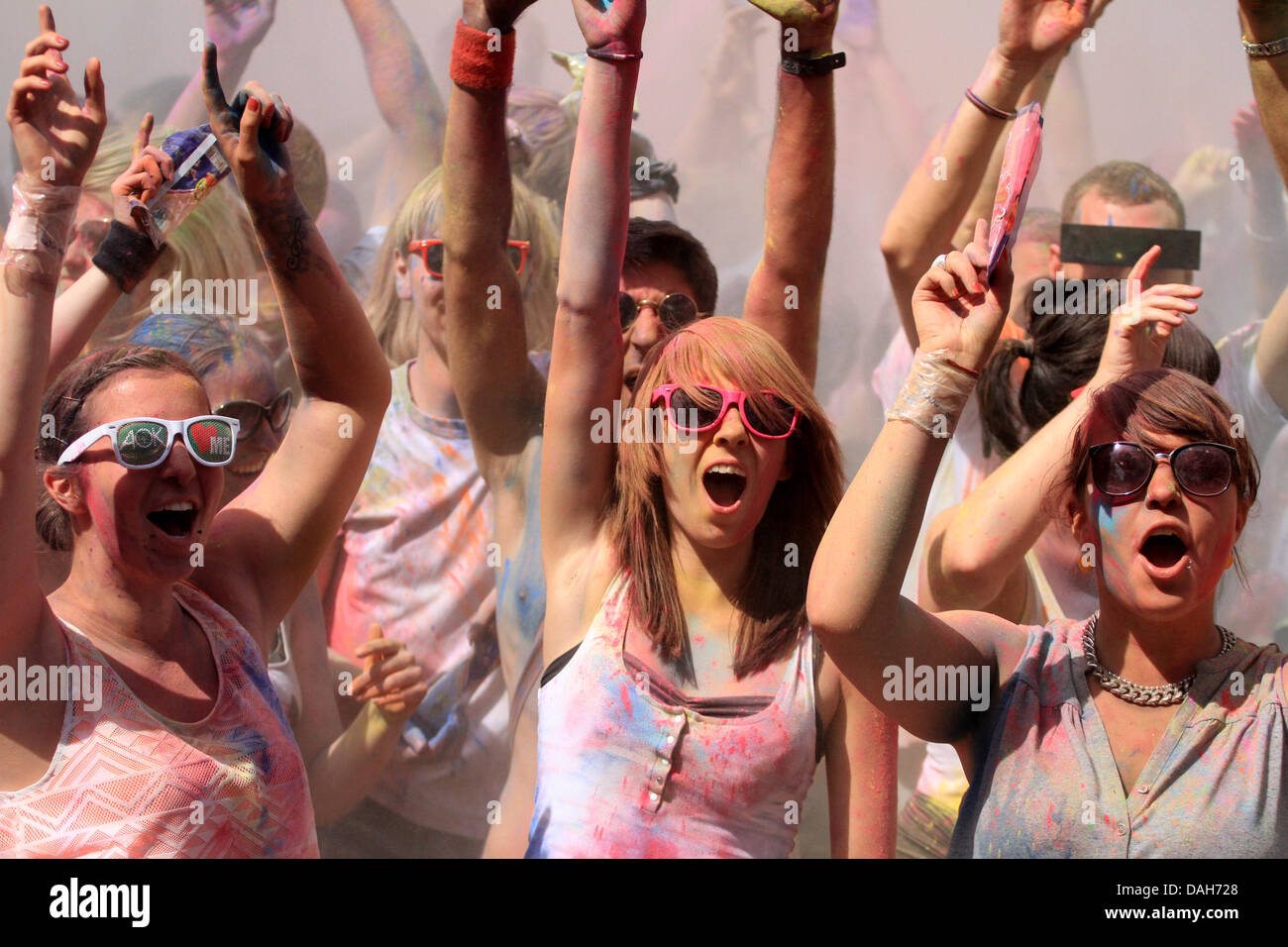 holi festival berlin kulturbrauerei 2025