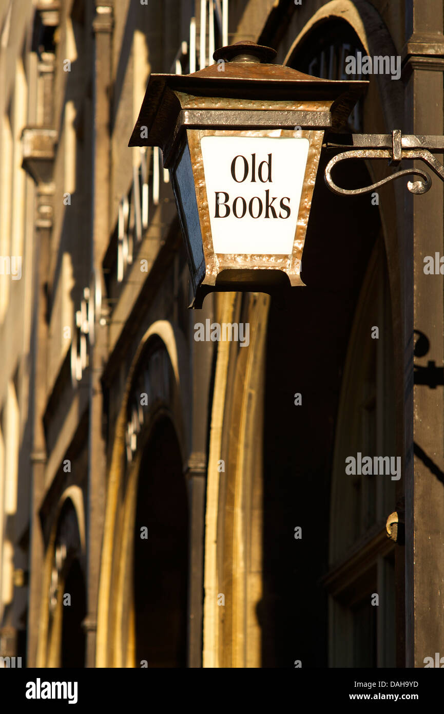 'Old Books' sign Bath, Somerset, England Stock Photo