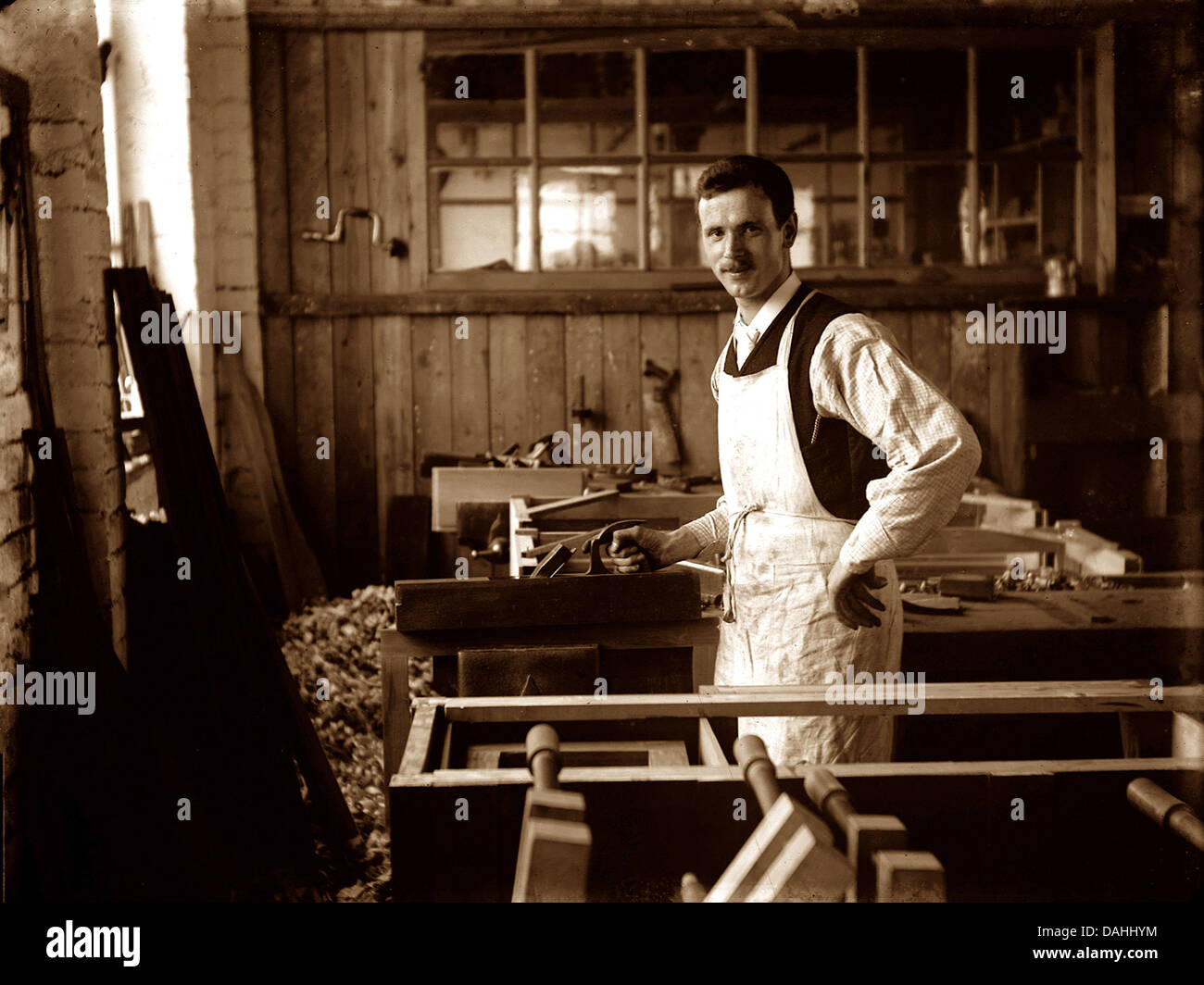 Carpenter early 1900s Stock Photo: 58164952 - Alamy