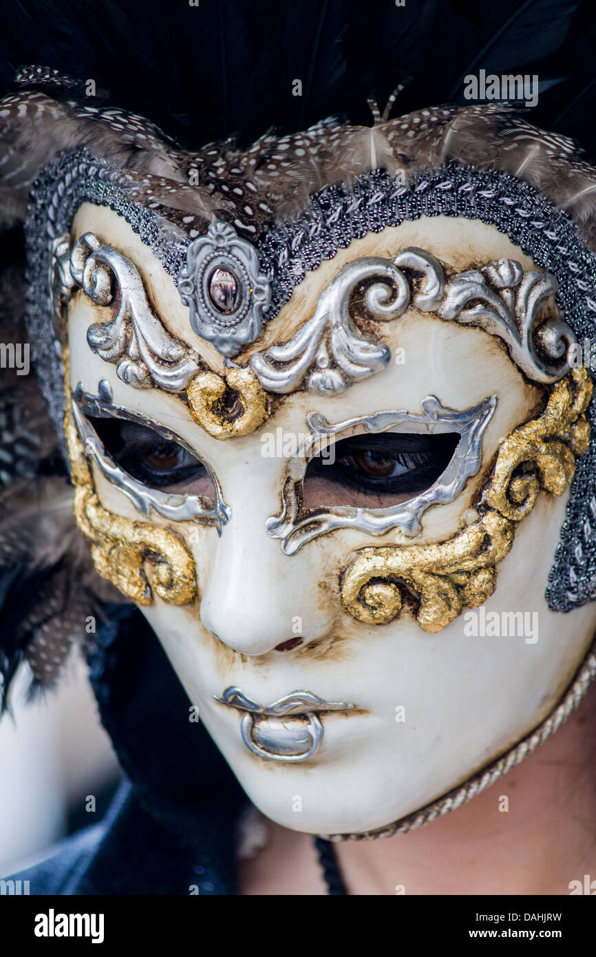 Venice traditional mask hi-res stock photography and images - Alamy