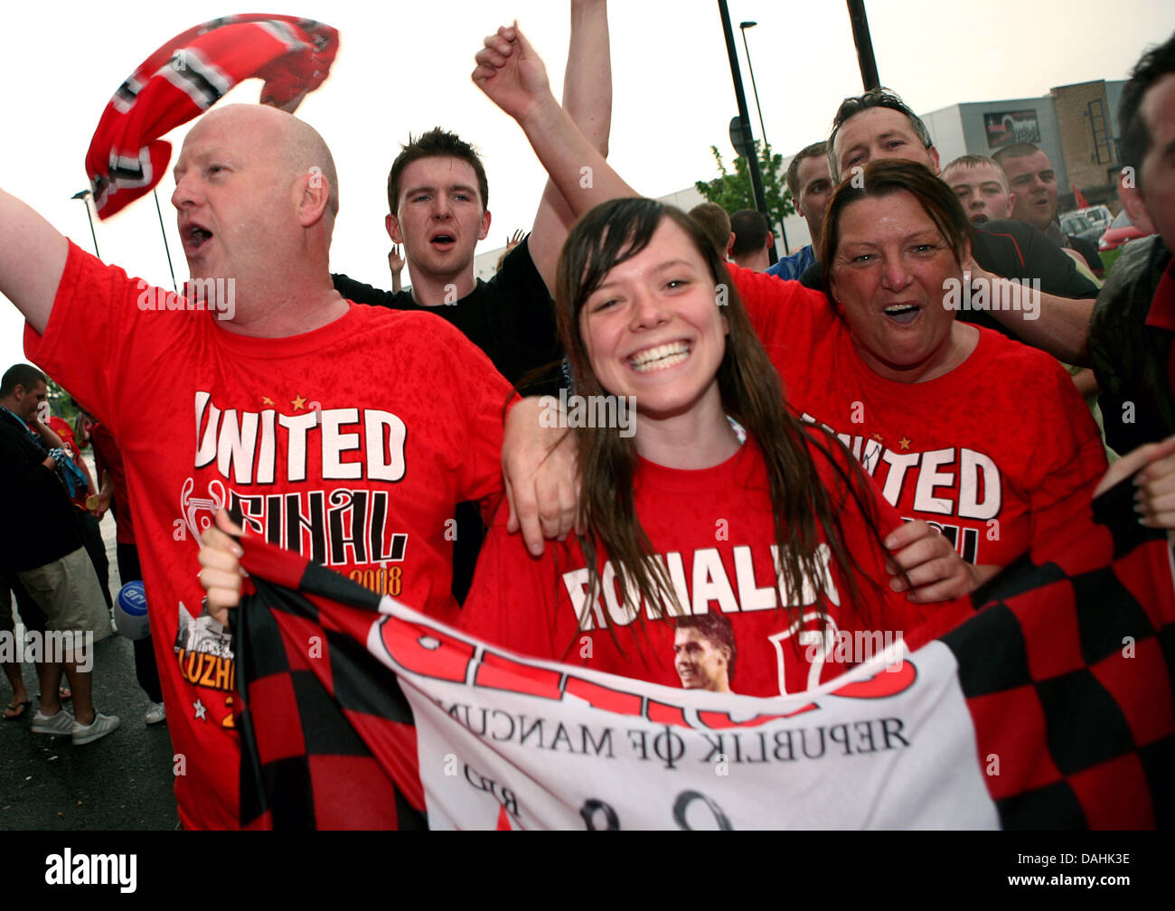 Manchester United Fans Celebrate High Resolution Stock Photography And Images Alamy