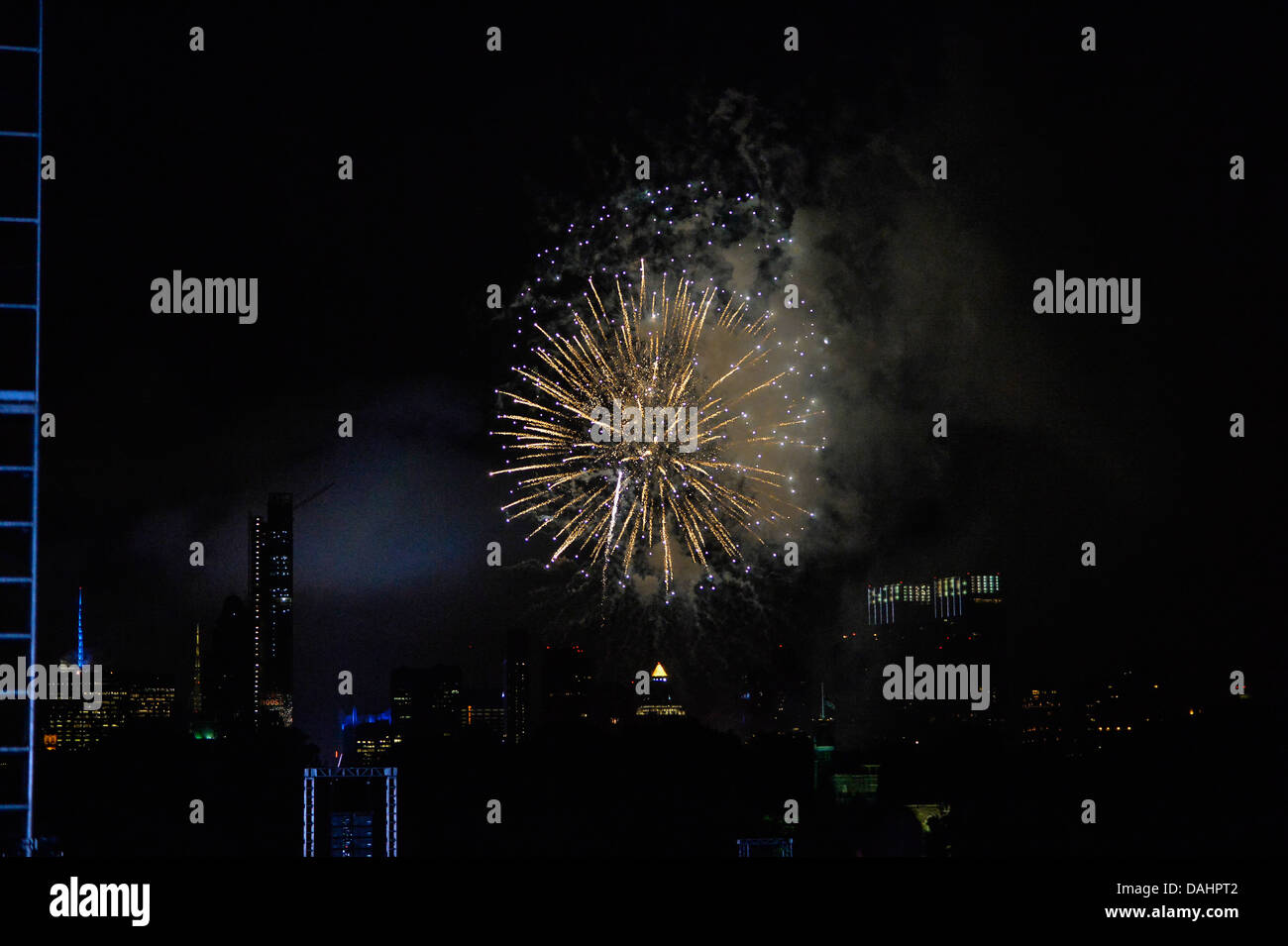 Central park fireworks hires stock photography and images Alamy