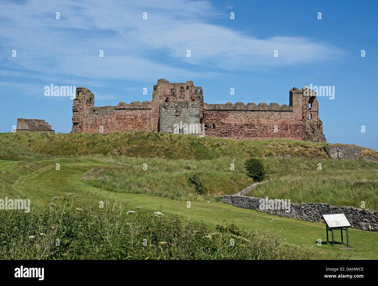 Berwick castle hires stock photography and images Alamy