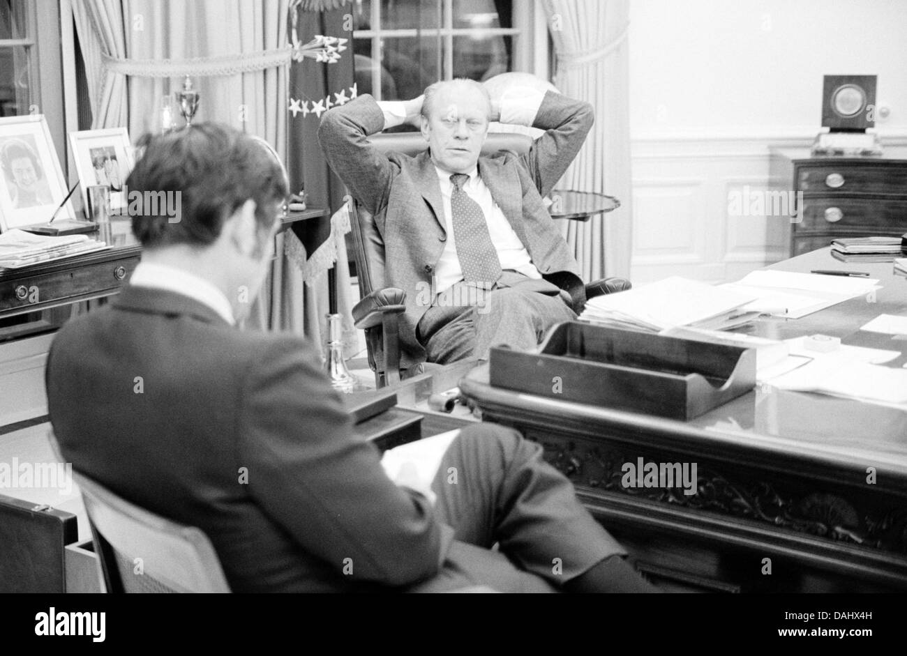 President Gerald Ford talking with aide John Mashek Stock Photo