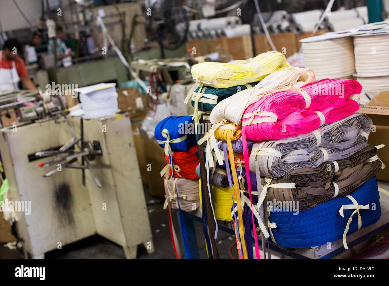 The UCAN zipper factory in downtown Los Angeles Stock Photo Alamy