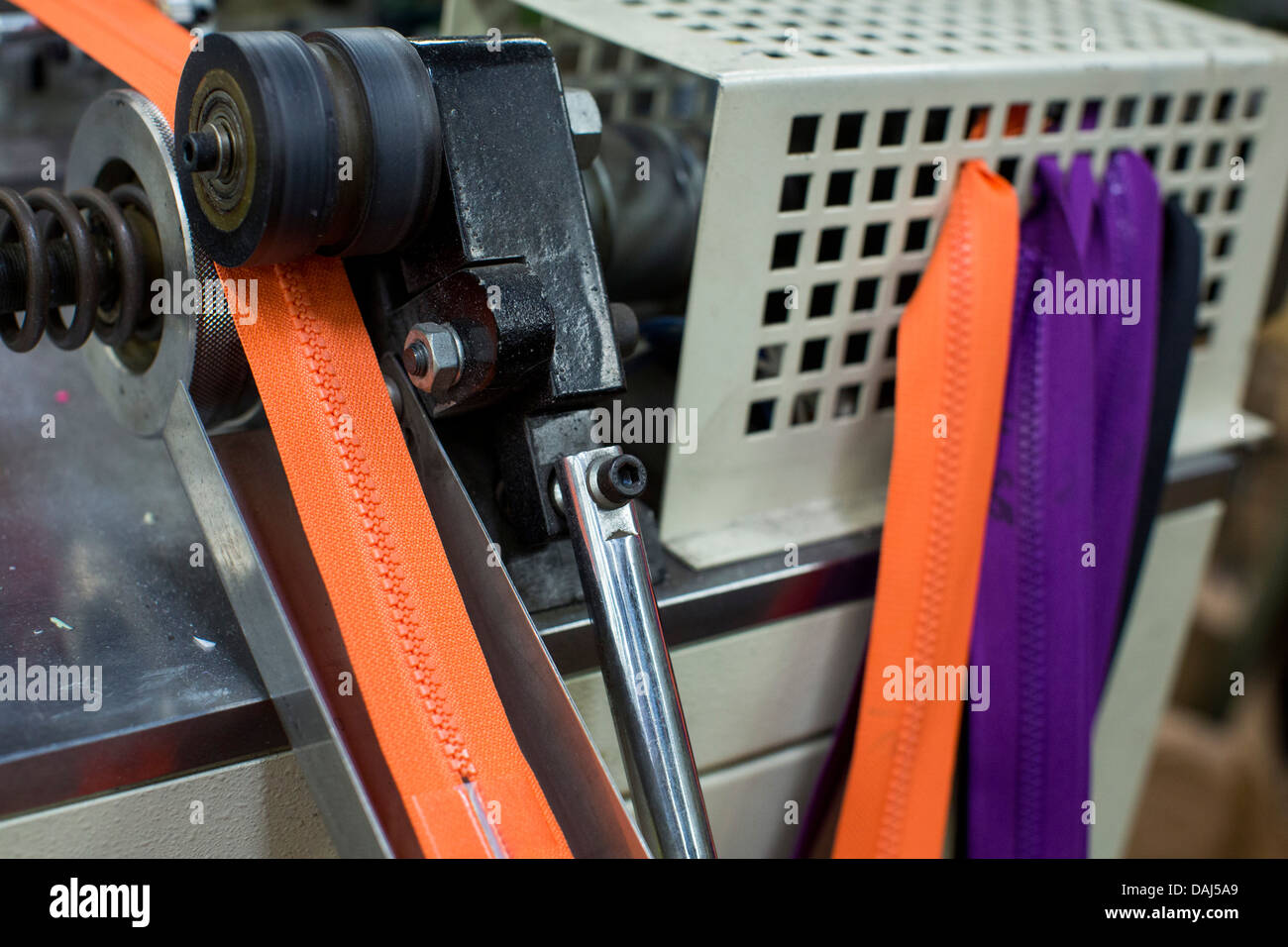 The UCAN zipper factory in downtown Los Angeles Stock Photo Alamy