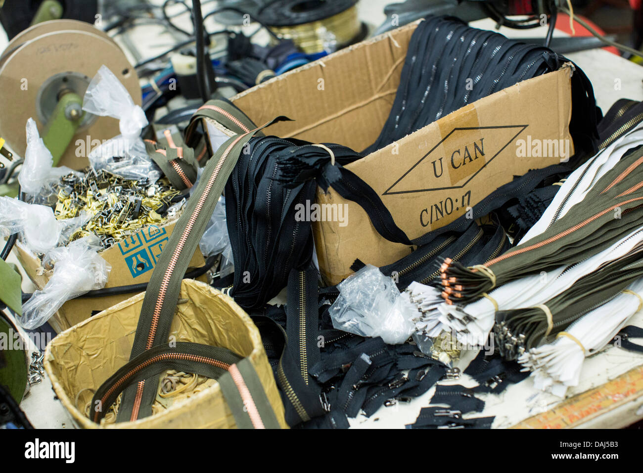 The UCAN zipper factory in downtown Los Angeles Stock Photo Alamy