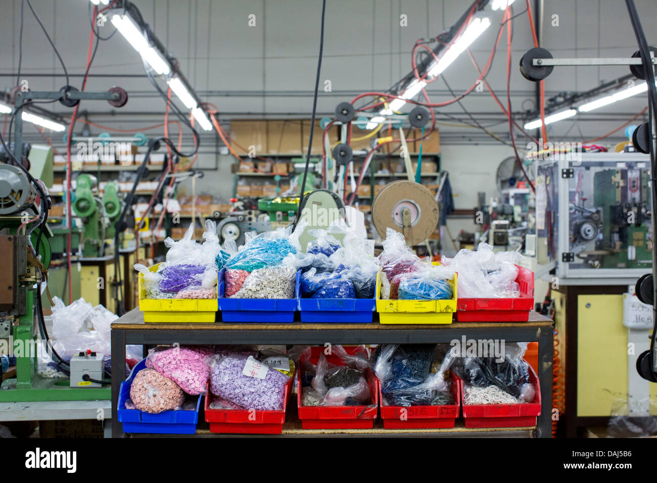 The UCAN zipper factory in downtown Los Angeles Stock Photo Alamy