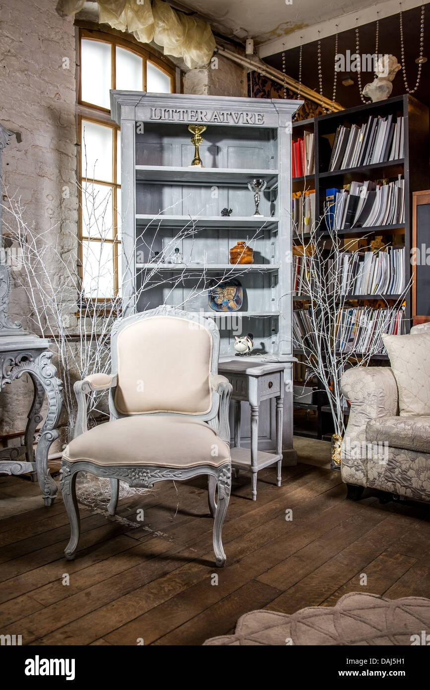 Elegant sitting room hi-res stock photography and images - Alamy