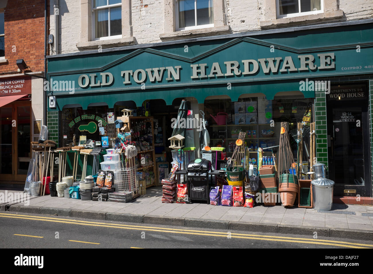Hardware store stores hires stock photography and images Alamy