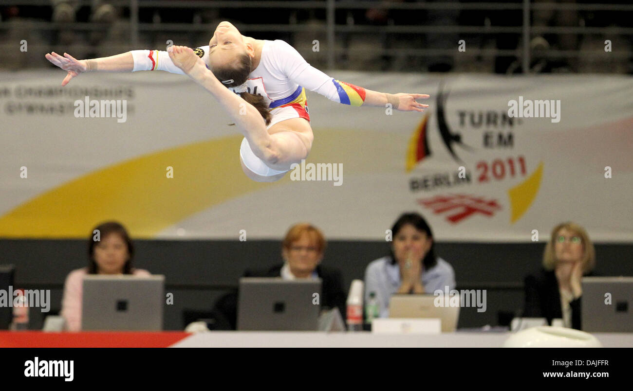 Romanian gymnast Diana Maria Chelaru competes in the women's floor final of the European Artistic Gymnastics Championships at Max-Schmeling-Halle in Berlin, Germany, 10 April 2011. Photo: JAN WOITAS Stock Photo