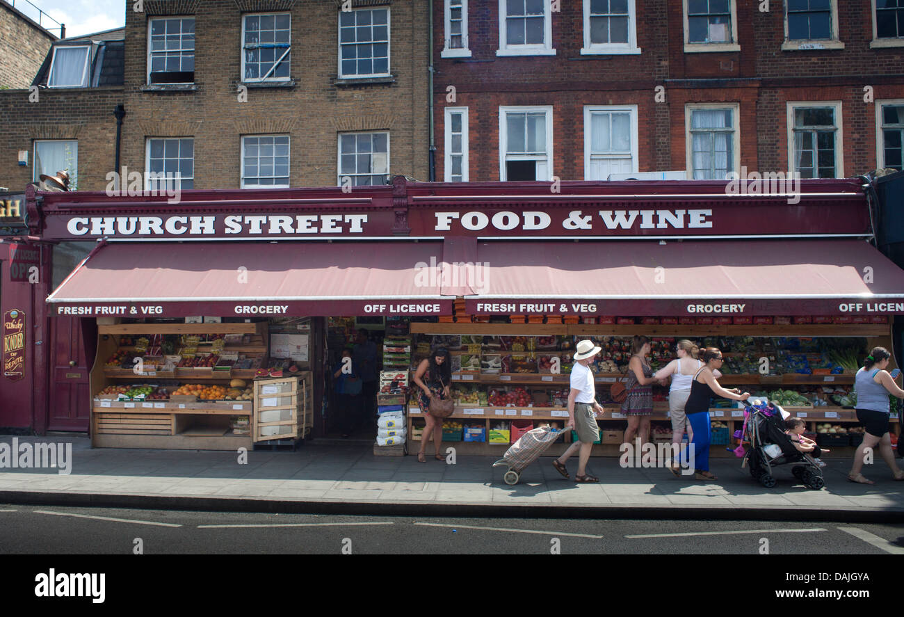 Church street Food & wine shop, Stoke Newington on sunny day Stock Photo