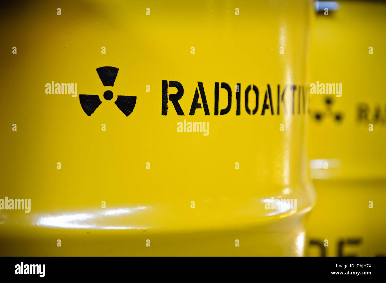 Nuclear waste container hi-res stock photography and images - Alamy