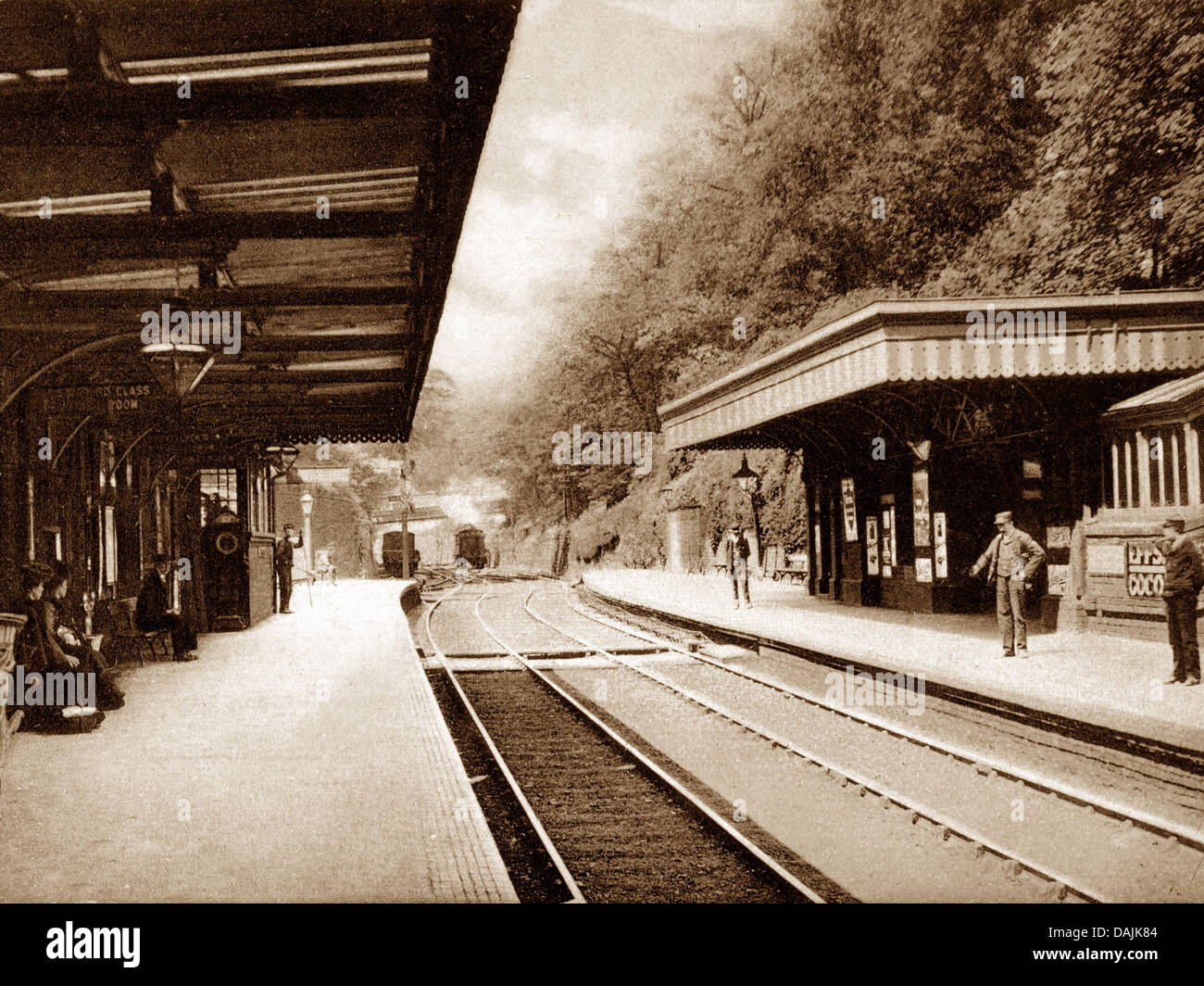 Newcastle under Lyme Railway Station early 1900s Stock Photo Alamy